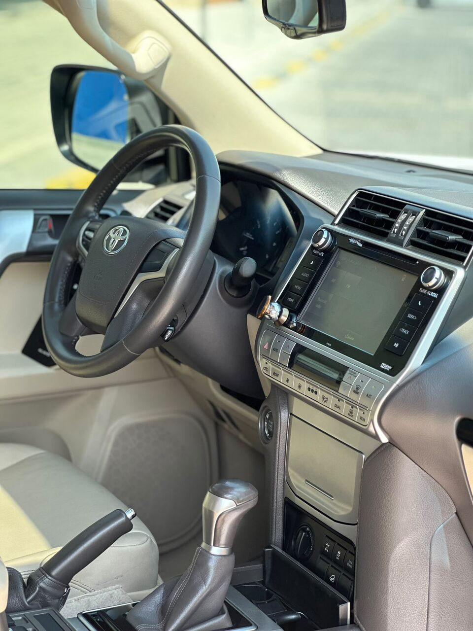 Riffa, Vehicles, Cars & Trucks , BHD 10800,  TOYOTA PRADO TX.L V6 2018 WHITE,  2018,  Automatic,  188000 KM,