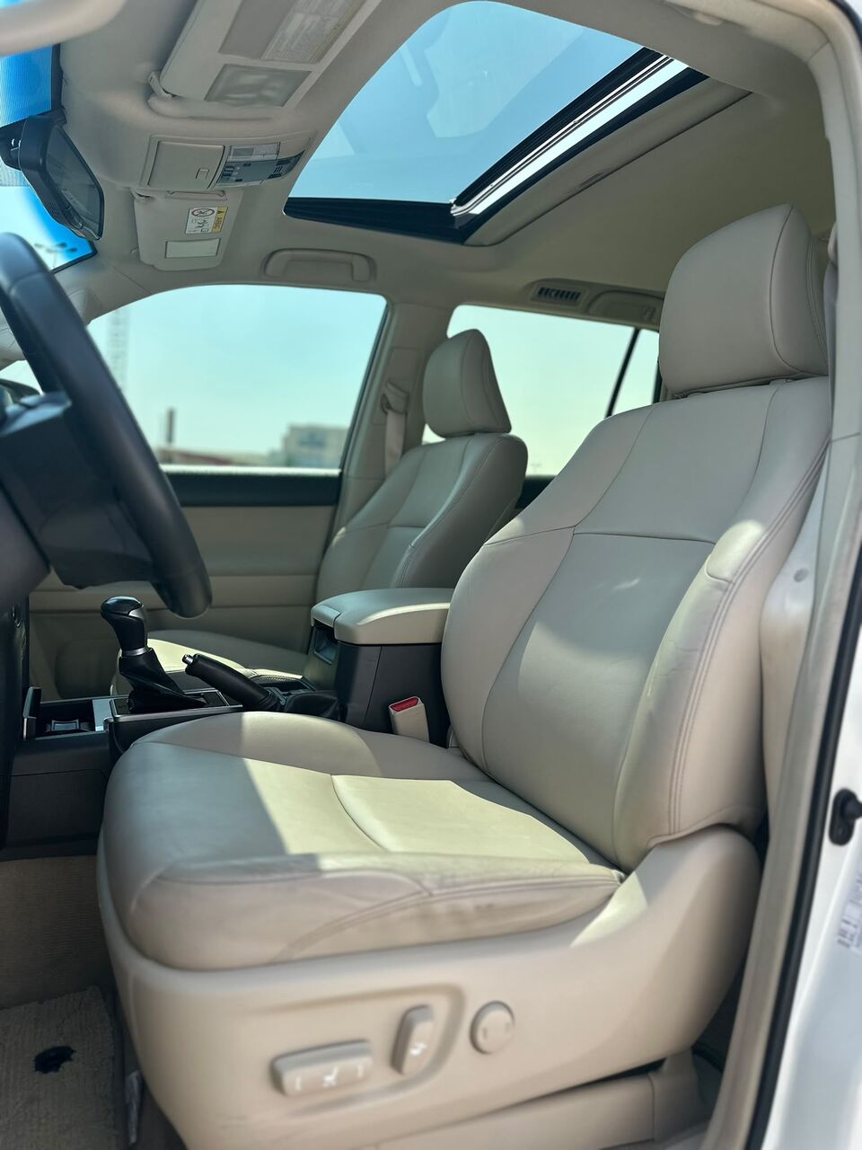 Riffa, Vehicles, Cars & Trucks , BHD 10800,  TOYOTA PRADO TX.L V6 2018 WHITE,  2018,  Automatic,  188000 KM,