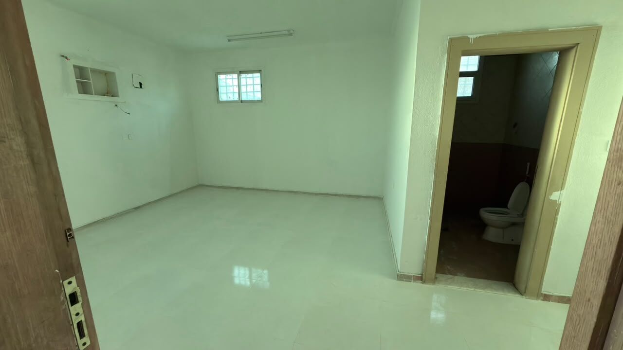 Al Iskan, Apartments, Flats, Houses & Villas, SAR 22/year,  2 BR,  22,000 SAR/ Year 2BHK 2toilet For Family