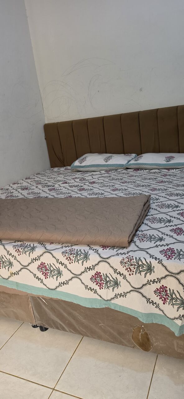 Al Faisaliyah, Furniture, SAR 450,  Large Bed With Mattress