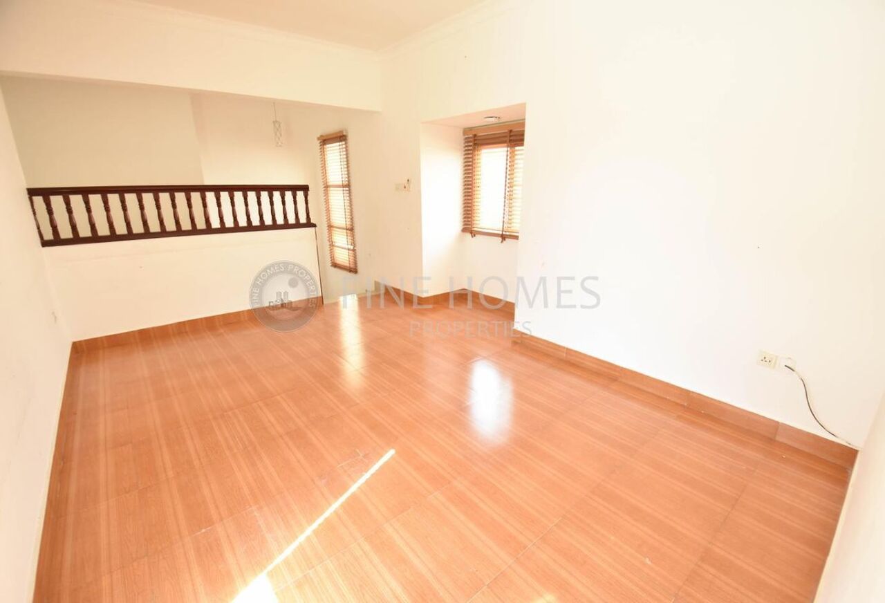 Saar, Villas, BHD 600,  Upgraded Semi Furnished Villa At Saar Area