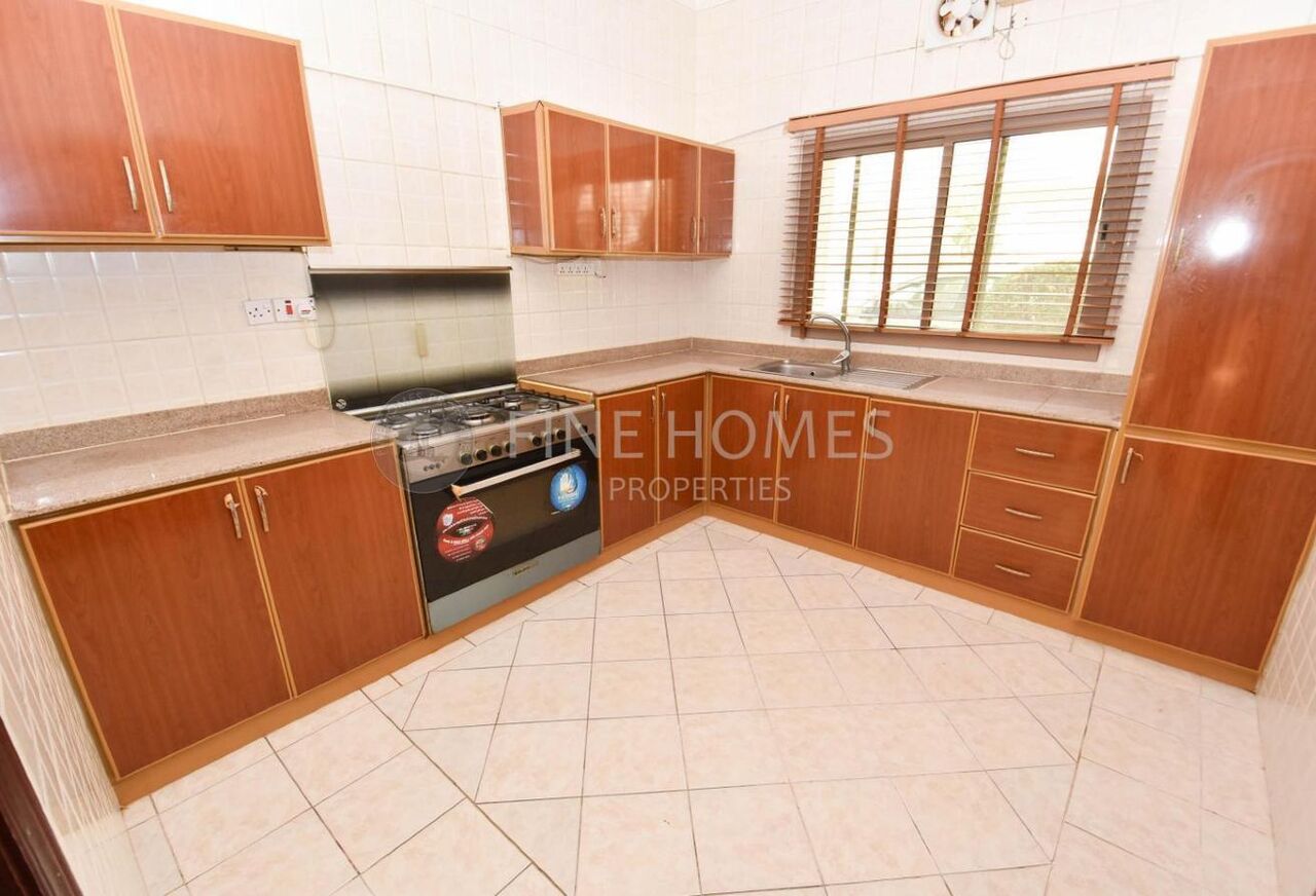 Saar, Villas, BHD 600,  Upgraded Semi Furnished Villa At Saar Area