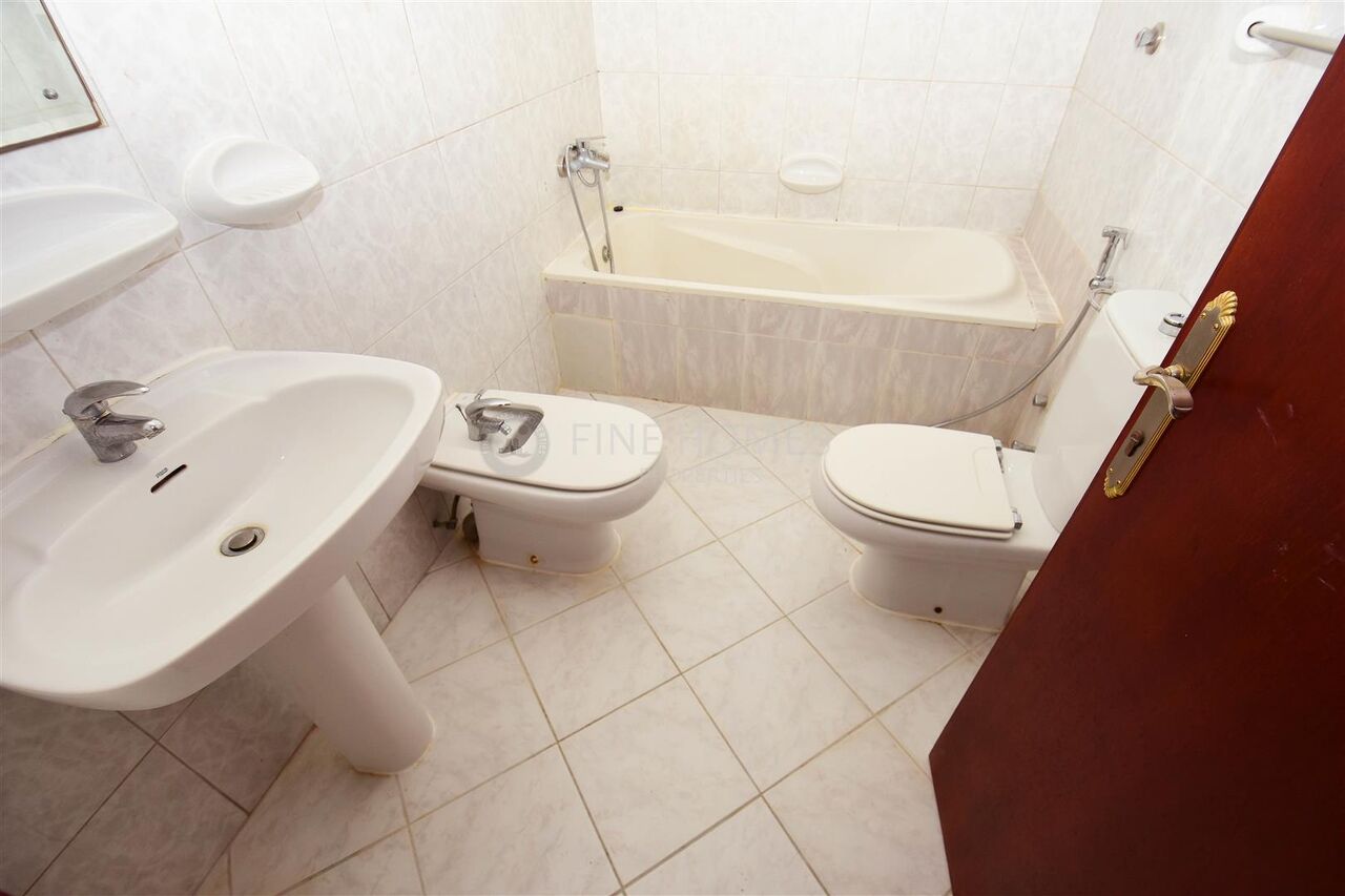 Saar, Villas, BHD 700,  Well Maintained Comp Villa! Garden Included !