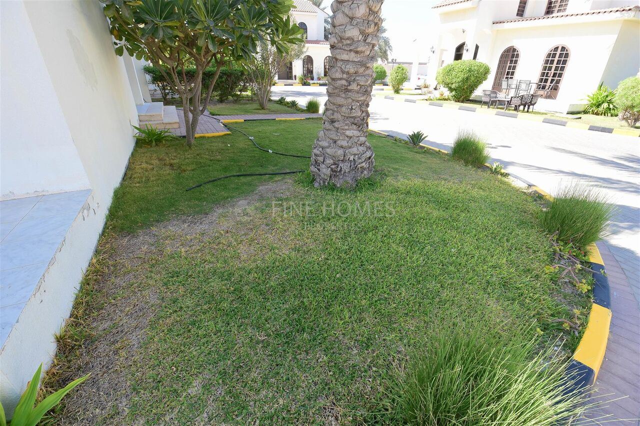 Saar, Villas, BHD 700,  Well Maintained Comp Villa! Garden Included !