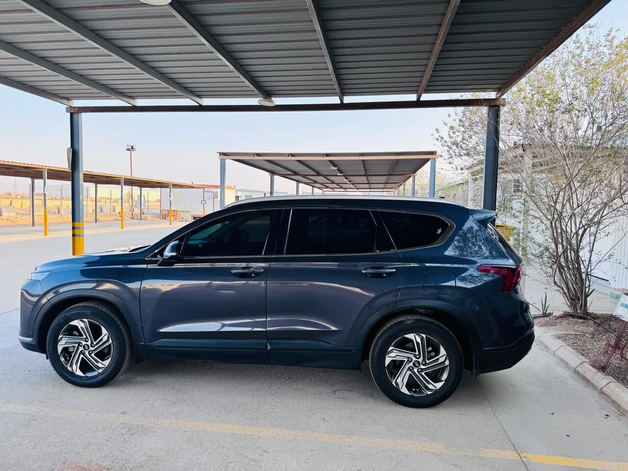 Riyadh, Vehicles, Cars & Trucks , SAR 83000,  Hyundai Santa Fe,  2021,  Automatic,  98700 KM,  SAR 83000, , , , , | 7-Seater | 2.5L | 2WD | Excellen