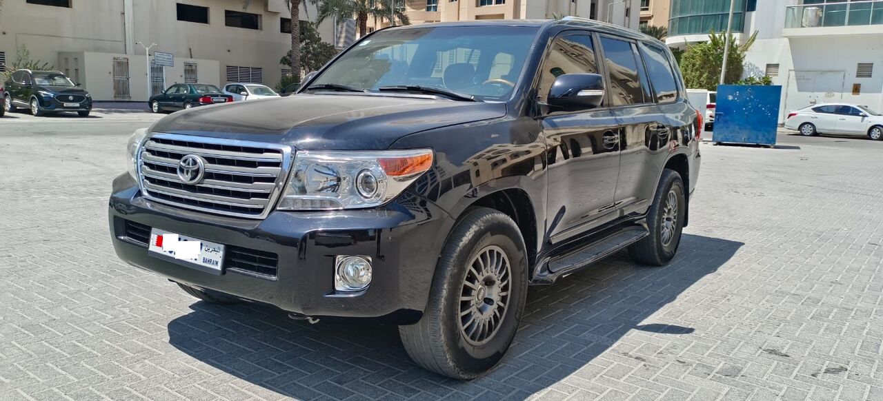 Umm Al Hassam, Vehicles, Cars & Trucks , BHD 8900,  Toyota Landcruiser GXR V8,  2012,  Automatic,  303500 KM,  Excellent Condition - No Work Requied, Expat User, Urgent Sale !