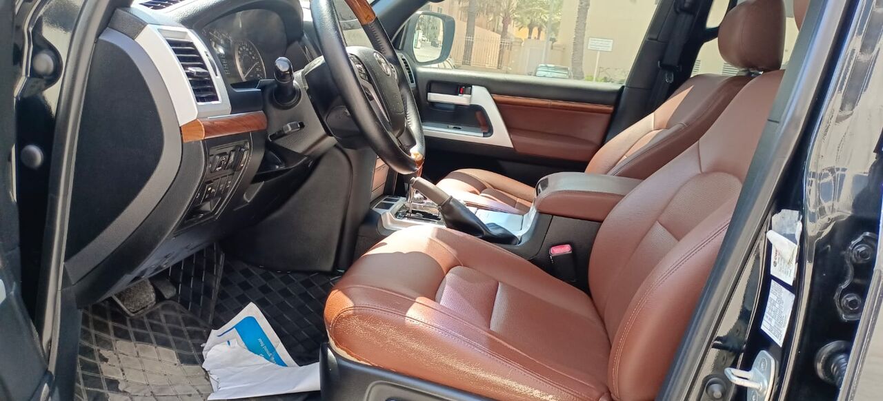 Umm Al Hassam, Vehicles, Cars & Trucks , BHD 8900,  Toyota Landcruiser GXR V8,  2012,  Automatic,  303500 KM,  Excellent Condition - No Work Requied, Expat User, Urgent Sale !