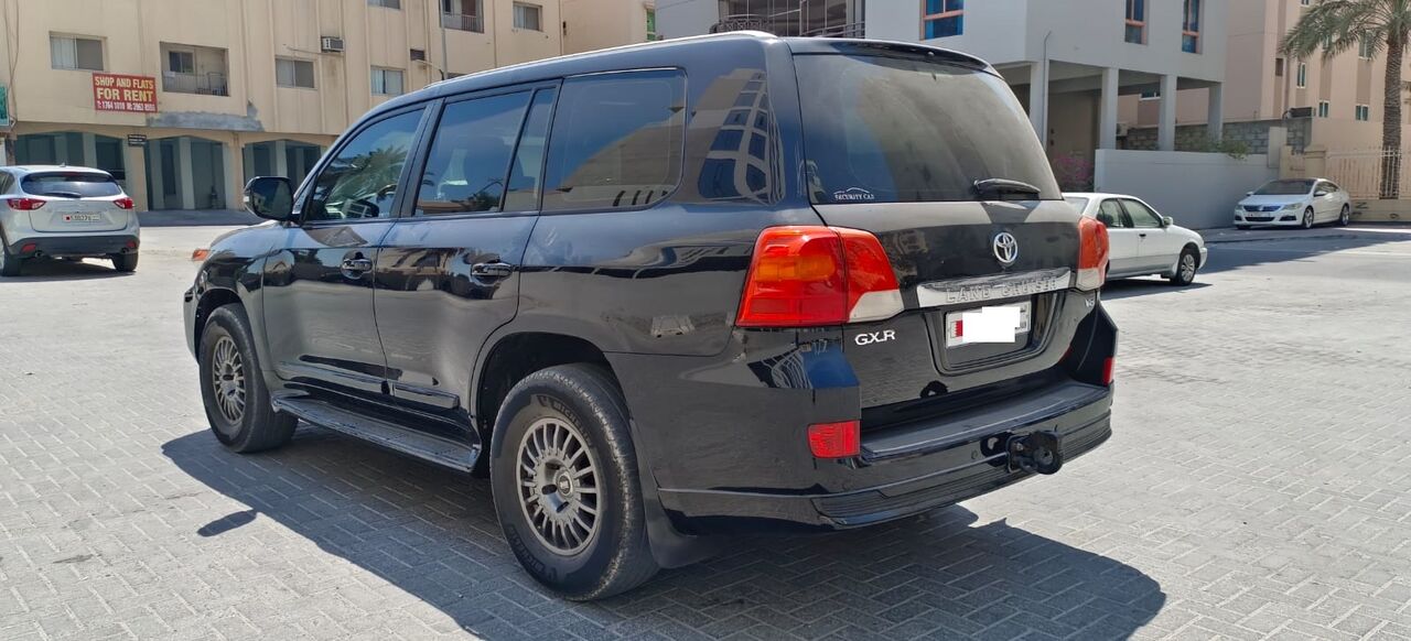 Umm Al Hassam, Vehicles, Cars & Trucks , BHD 8900,  Toyota Landcruiser GXR V8,  2012,  Automatic,  303500 KM,  Excellent Condition - No Work Requied, Expat User, Urgent Sale !
