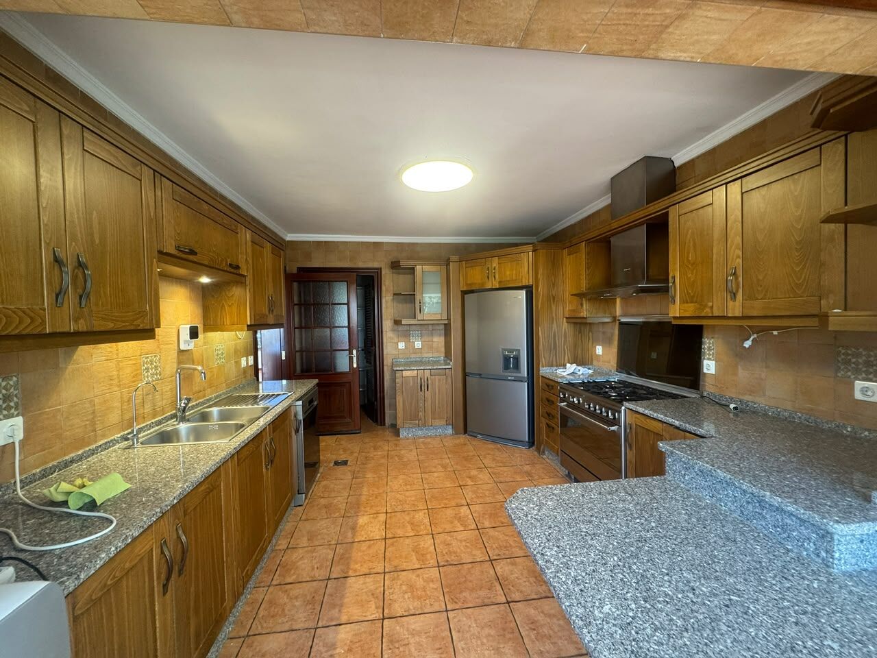 Abdoun, Apartments, Flats, Houses & Villas, JOD 20000/year,  3 BR,  230 Sq. Meter,  Vali For Rent