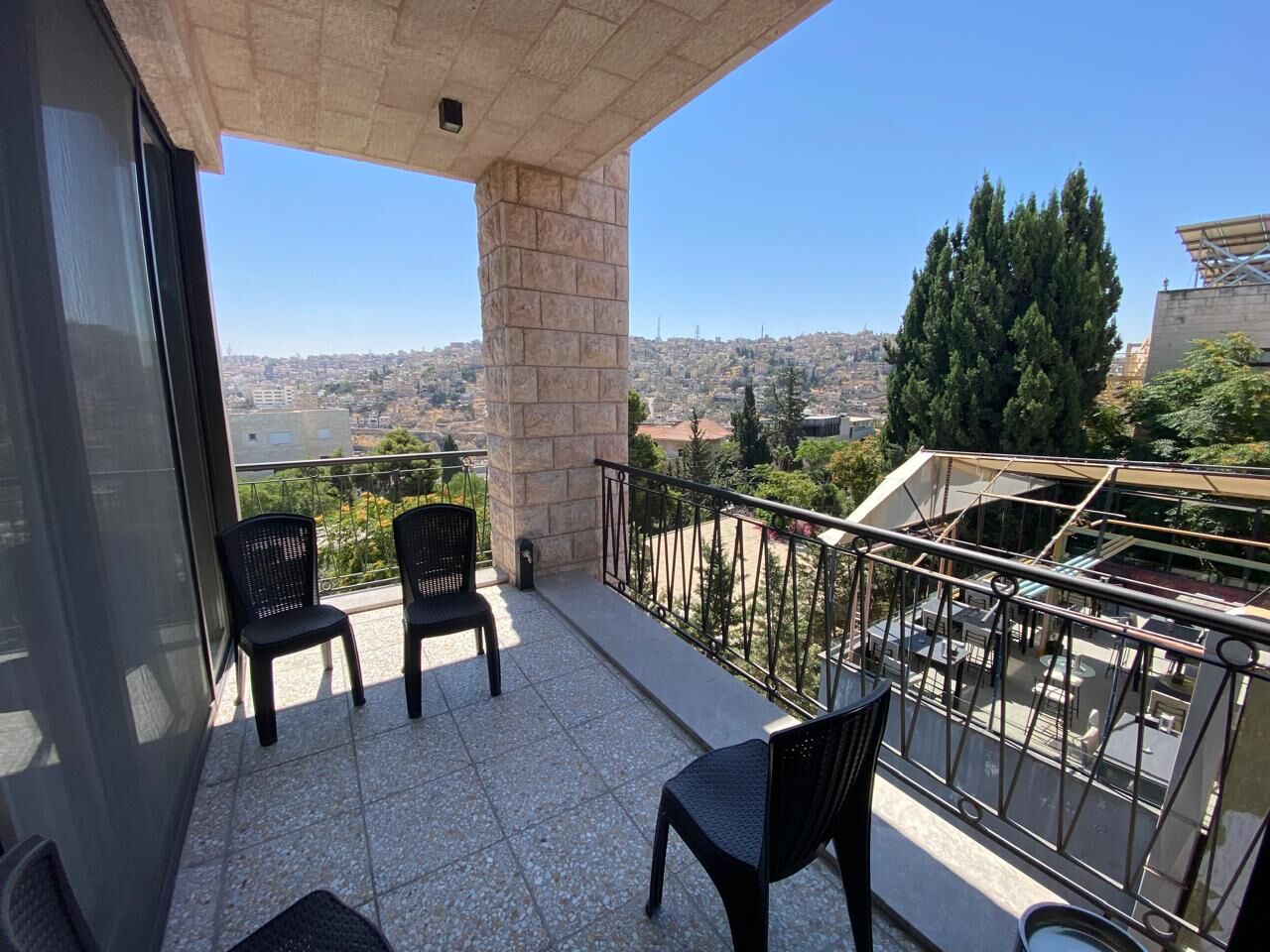 Amman, Apartments, Flats, Houses & Villas, JOD 16500/year,  Furnished,  3 BR,  200 Sq. Meter,  Furnished Apartment For Rent
