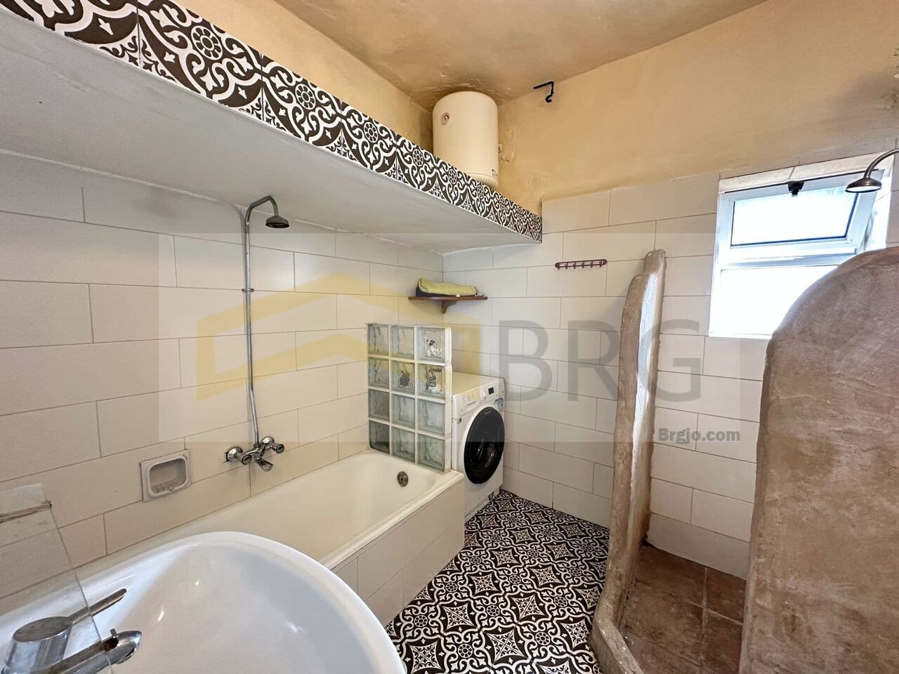 Amman, Apartments, Flats, Houses & Villas, JOD 7800/year,  Furnished,  1 BR,  Old Soul. New Sky.