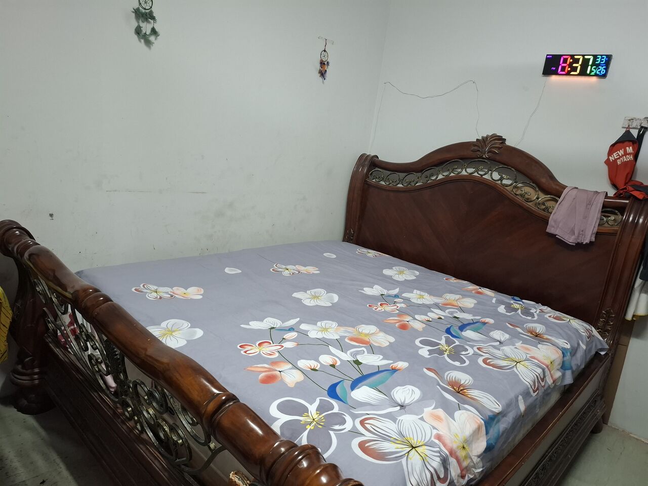 Al Shemaysi, Furniture, SAR 800,  King Size Cot With American Mattress