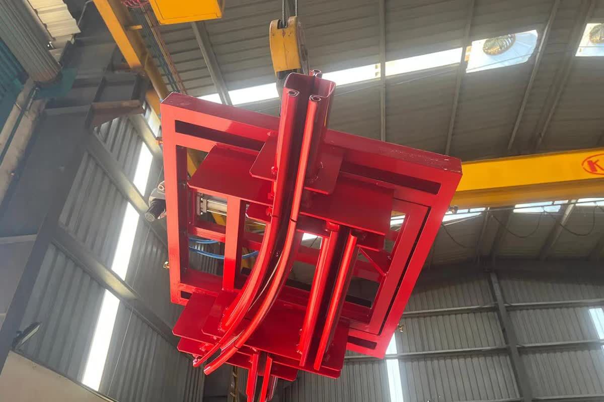 Mumbai, Cargo, EOT Crane Manufacturer In India