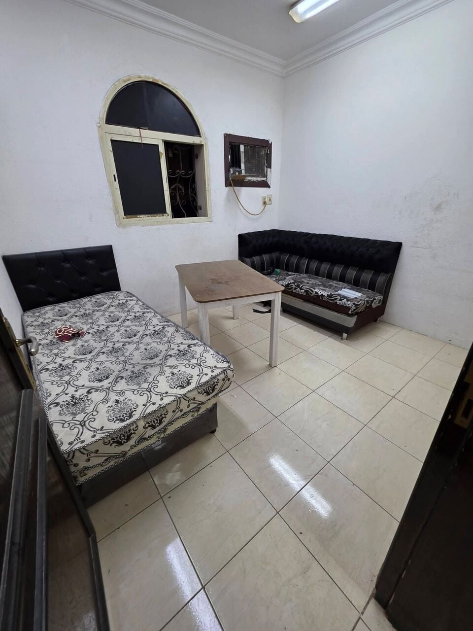Khobar, Apartments, Flats, Houses & Villas, 2 BR,  FAMILY APARTMENT FOR RENT Layout: 2 Bedrooms + Living Room 🚿 1 Bathroom🍳 Kitchen 🏢 Grou