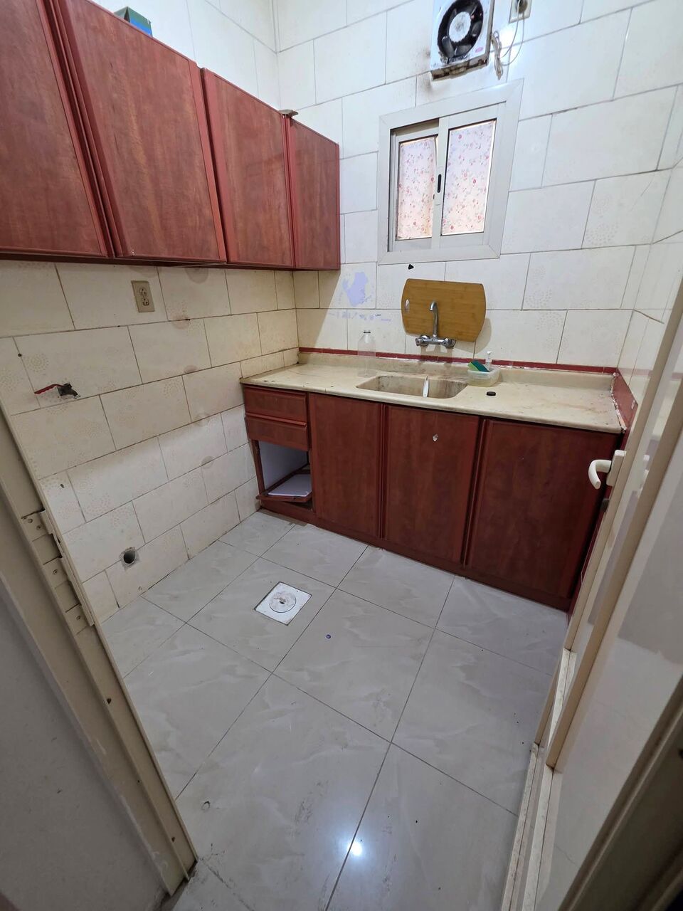 Khobar, Apartments, Flats, Houses & Villas, 2 BR,  FAMILY APARTMENT FOR RENT Layout: 2 Bedrooms + Living Room 🚿 1 Bathroom 🍳 Kitchen /