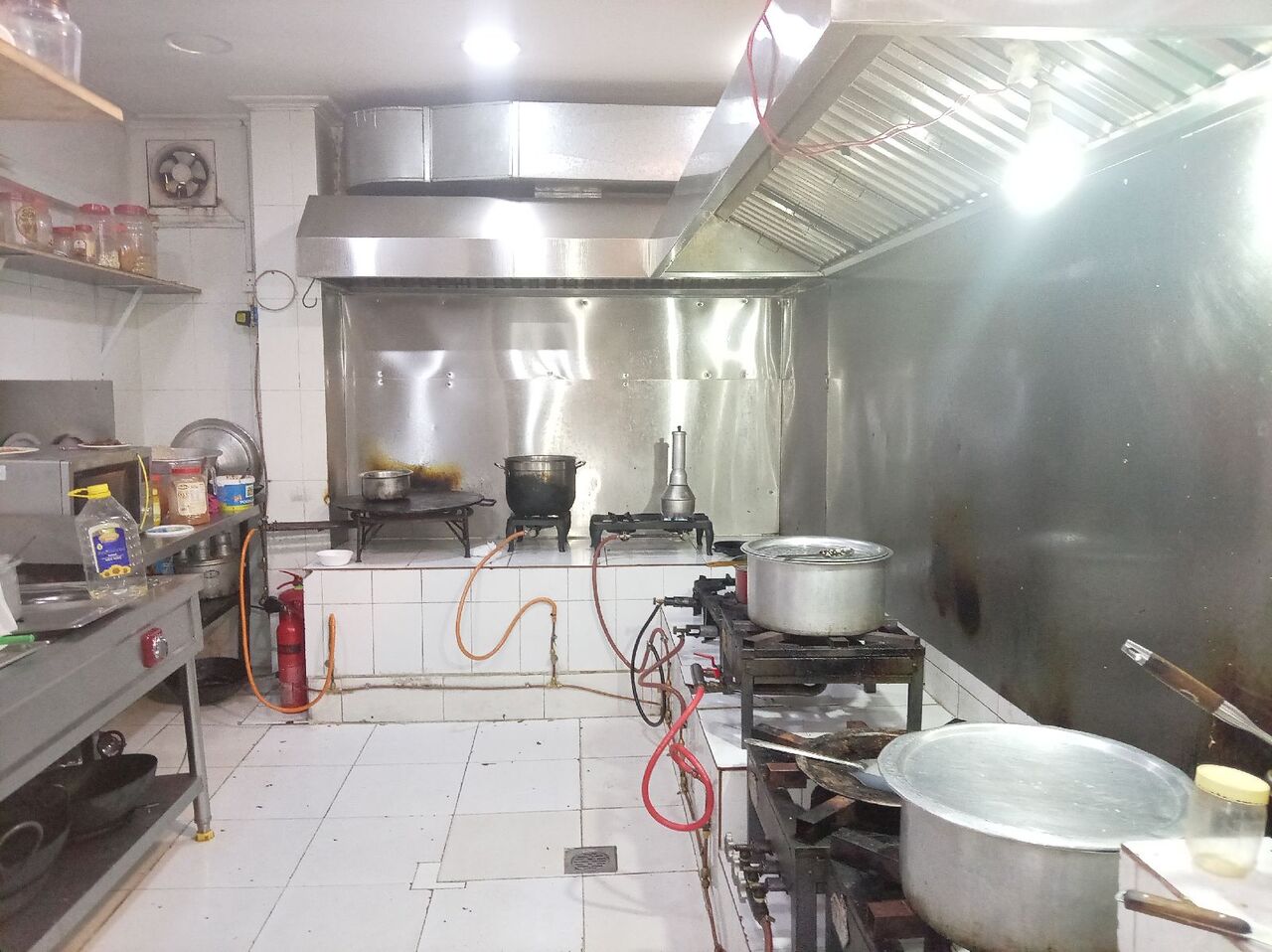 Hoora, Shops, BHD 4000,  120 Sq. Meter,  Restorent For Sale Good Location In : Hoora