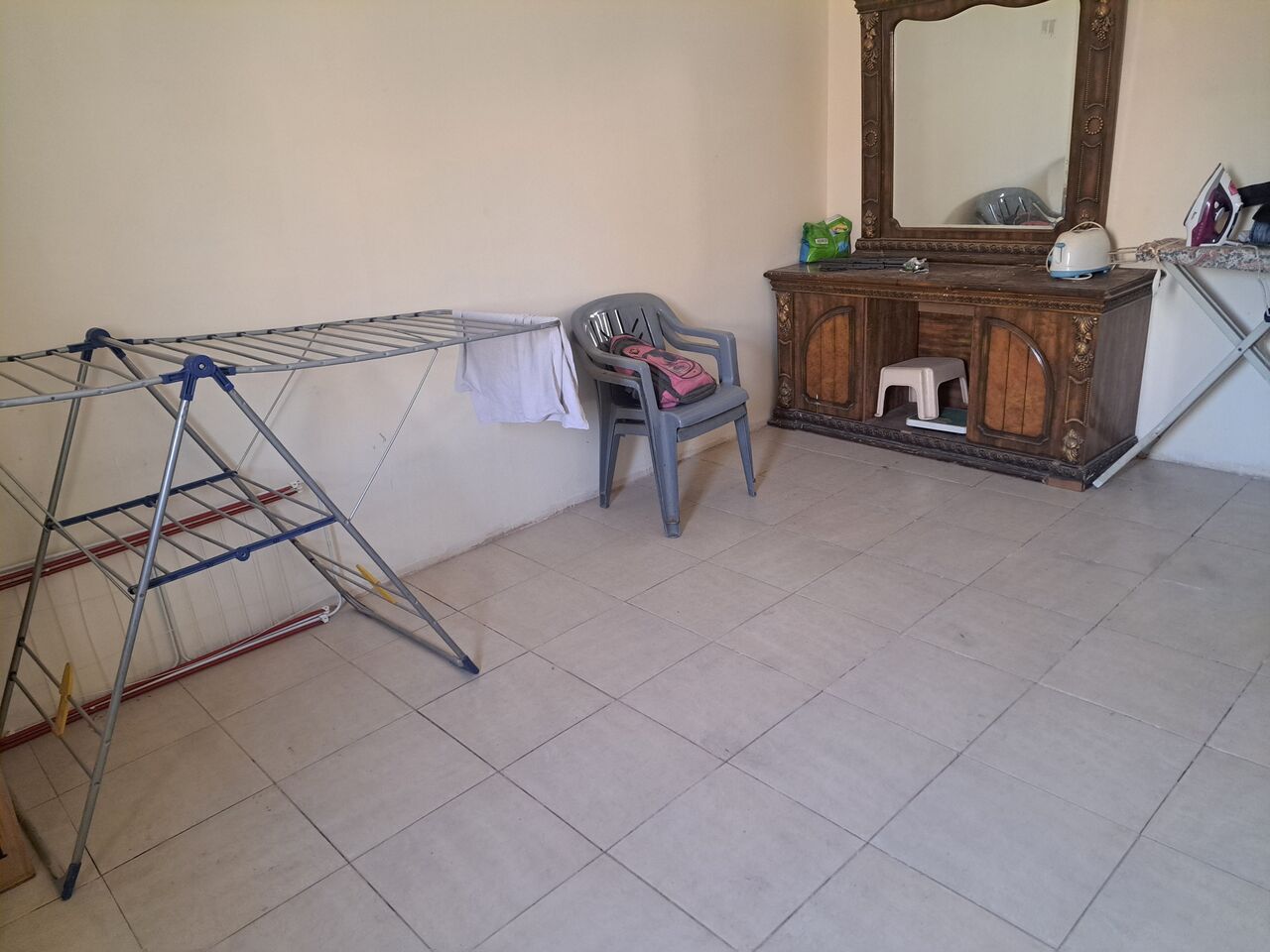 Riyadh, Rooms for Rent, SAR 1000/month,  Furnished,  Executive Bachelor Room Available In Family Building. Riyadh