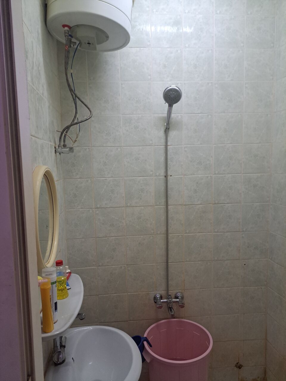 Riyadh, Rooms for Rent, SAR 1000/month,  Furnished,  Executive Bachelor Room Available In Family Building. Riyadh