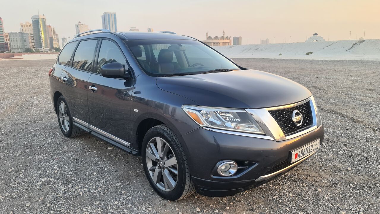 Juffair, Vehicles, Cars & Trucks , BHD 2350,  Nissan Pathfinder,  2013,  Automatic,  289 KM,   Full Option Instalments Option Available