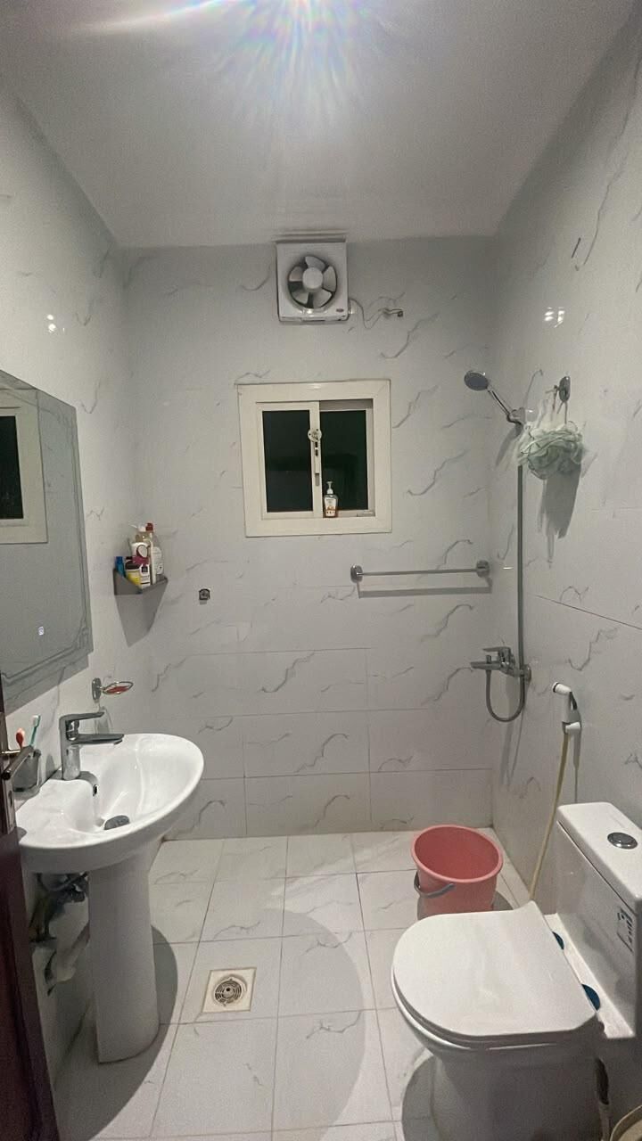 Jeddah, Holiday/Vacation Rentals, SAR 1800/month,  2 BR,  Furnished Family Flat For Small Malayali Family (non Smoker)