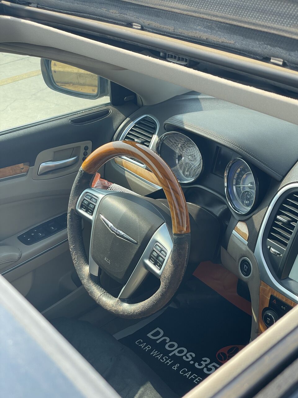Jeddah, Vehicles, Cars & Trucks , SAR 25000,  Chrysler 300C,  2013,  Automatic,  300 KM,  URGENT SALE.