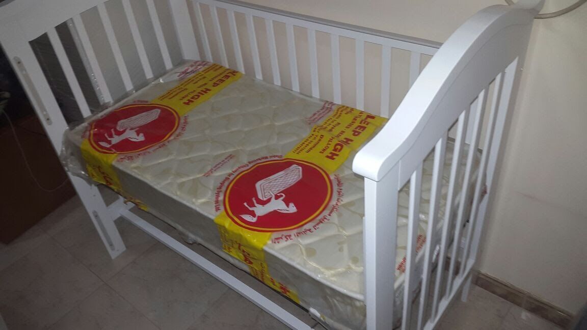 Al Rakah Al Shamaliyah, Baby & Kid Stuff, SAR 350,  White Baby Crib / Baby Cot With Mattress &ndash; Excellent Condition