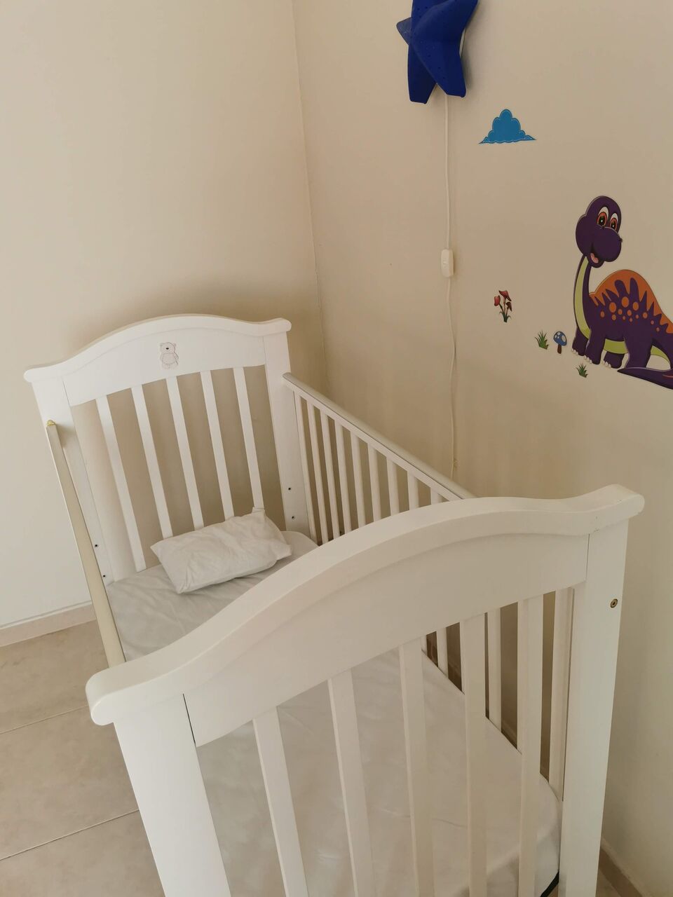 Al Rakah Al Shamaliyah, Baby & Kid Stuff, SAR 350,  White Baby Crib / Baby Cot With Mattress &ndash; Excellent Condition