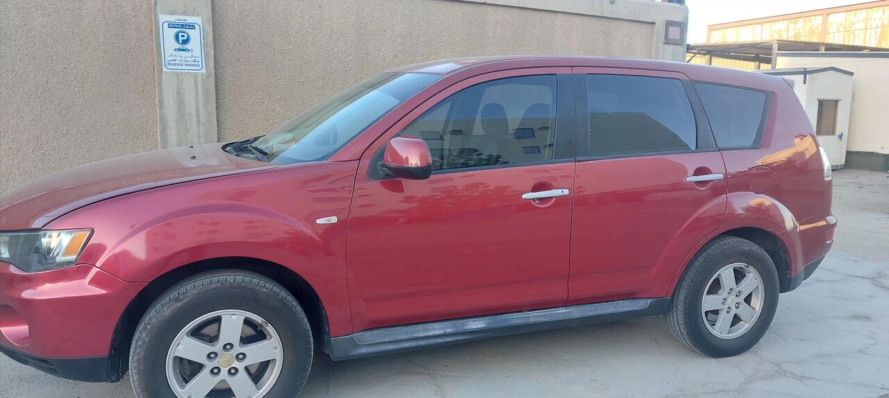 East Riffa, Vehicles, Cars & Trucks , BHD 1650,  Mitsubishi Outlander.,  2011,  Automatic,  196250 KM,  For Sale.