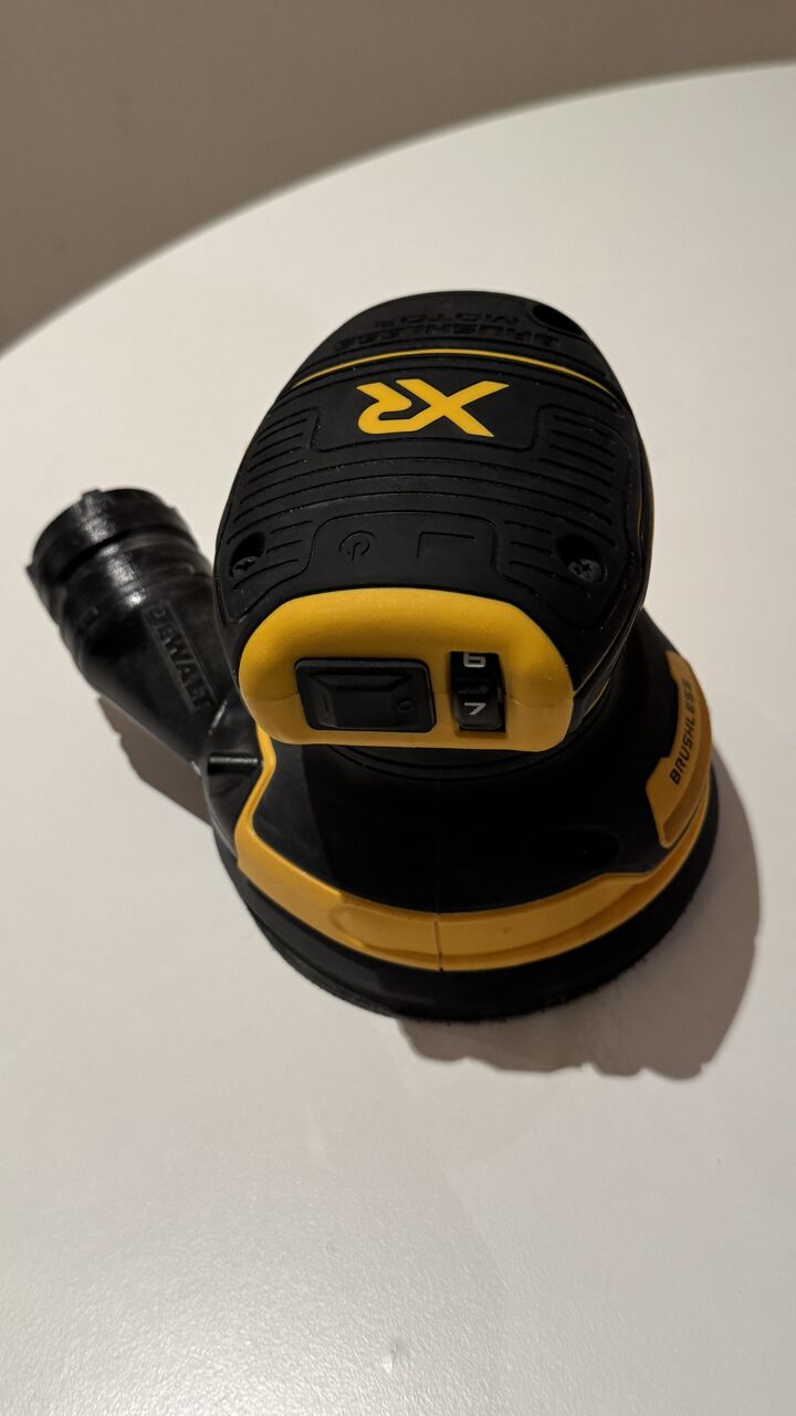 Riyadh, Machinery, SAR 3100,  For Sale DeWalt 20V Cordless Tool Set, Including Sander, Router, Heat Gun, Oscillating Mul