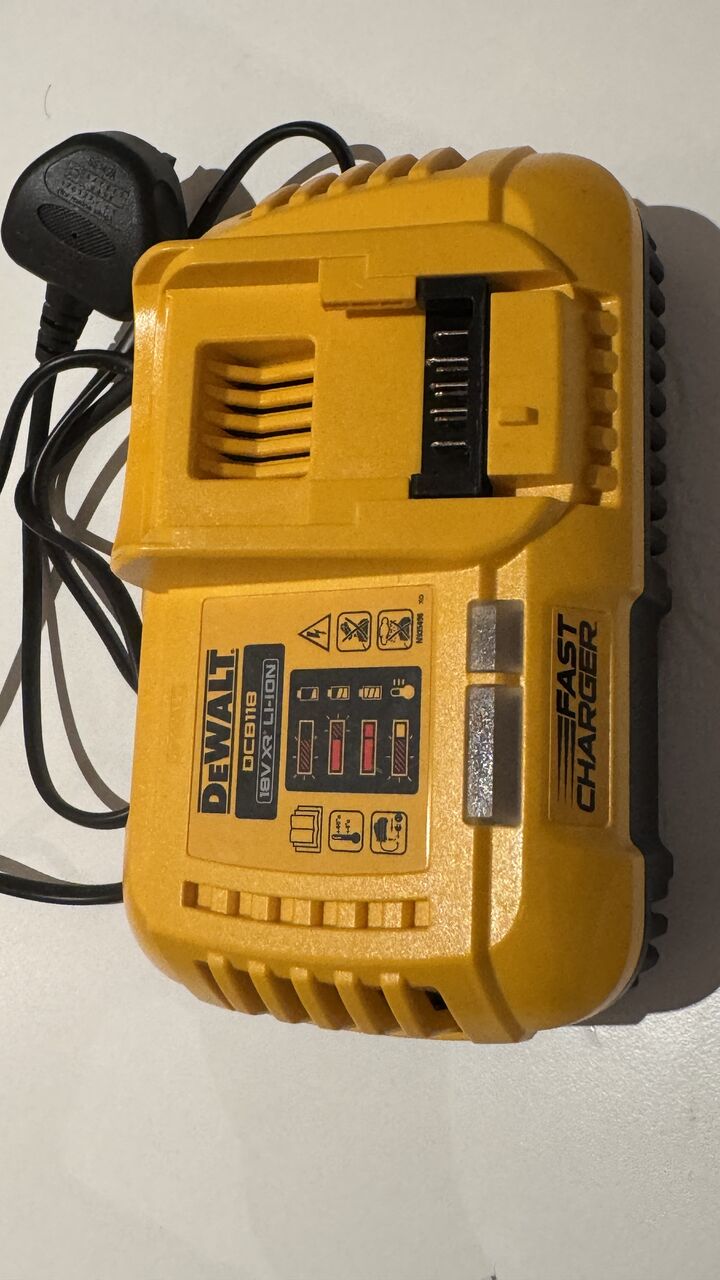 Riyadh, Machinery, SAR 3100,  For Sale DeWalt 20V Cordless Tool Set, Including Sander, Router, Heat Gun, Oscillating Mul