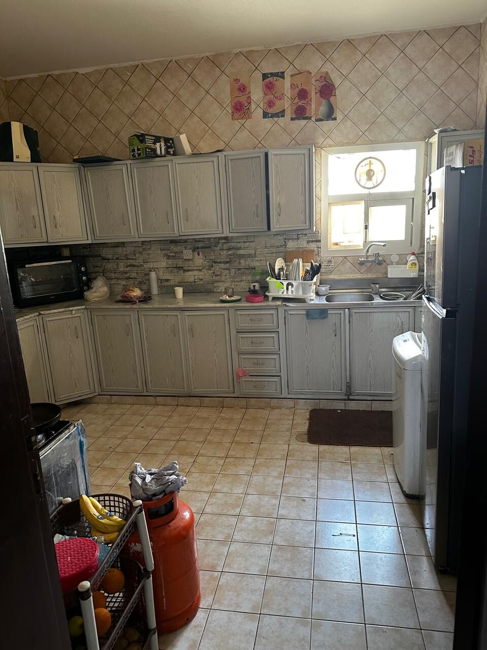 Ghirnatah, Housing Exchanges, SAR 38000/year,  3 BR,  130 Sq. Meter,  1 Living Room, 3 Bed, 3 Bath Family Apartment Available NOV 1 2026