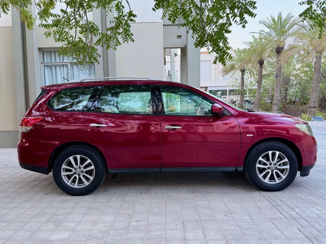 Manama, Vehicles, Cars & Trucks , BHD 1,  Nissan Pathfinder Platinum,  2015,  Automatic,  158000 KM,  Nissan Pathfinder