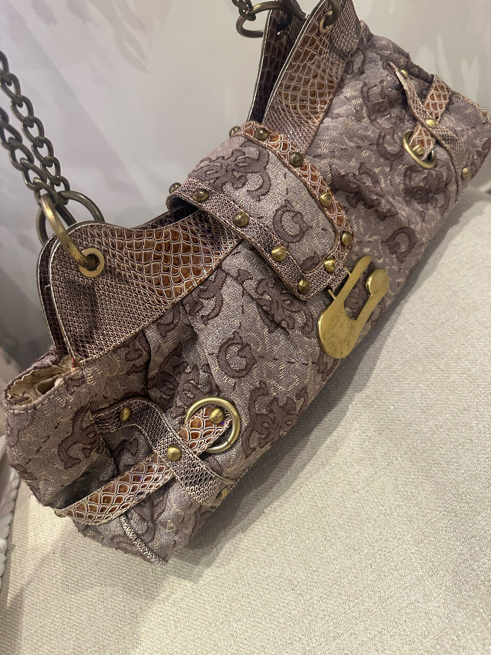 Al Nuzha, Clothing & Accessories, SAR 180,  Vintage Style Bag