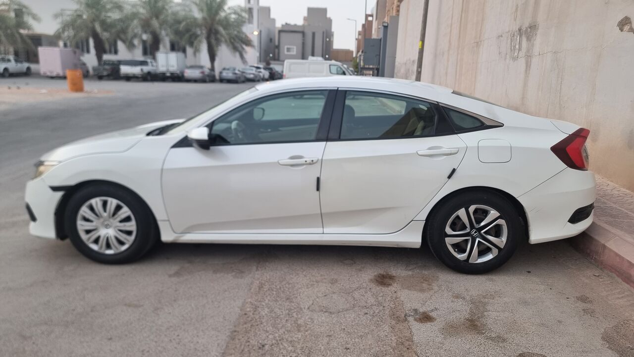 Al Malaz, Vehicles, Cars & Trucks , SAR 30000,  Honda Civic EX-L,  2017,  Automatic,  239400 KM,  30,000 SR,  Honda Civic, 239400 Odometer,