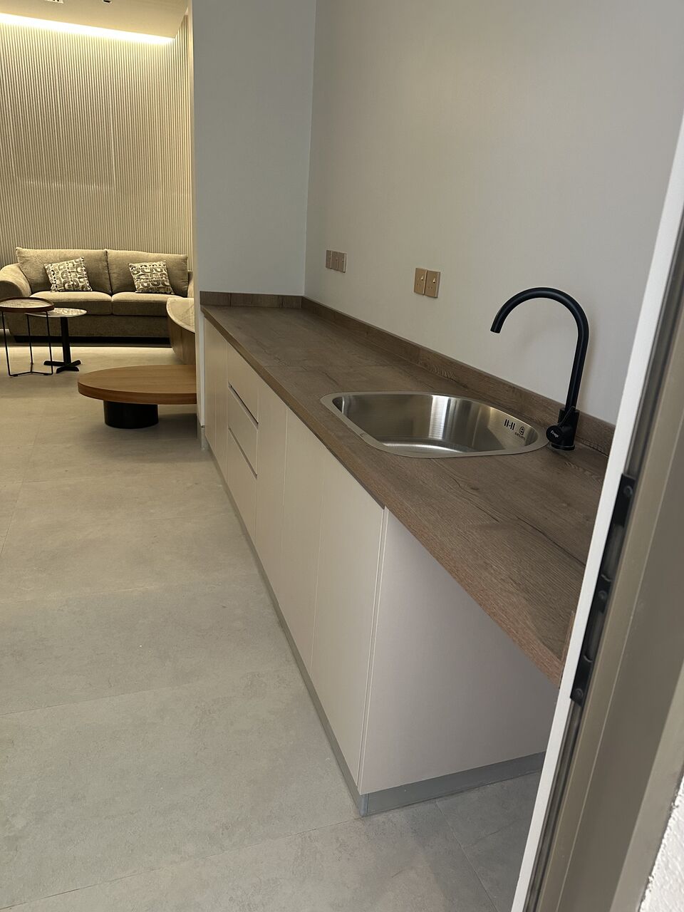 Hittin, Apartments, Flats, Houses & Villas, Luxurious Fully Furnished Townhouse In The Most Prestigious District In Riyadh