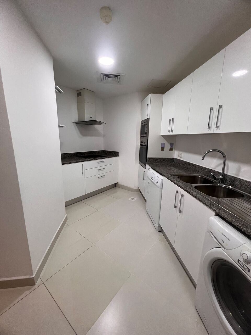 Sanabis, Furniture, BHD 500,  Fully Furnished Pet Friendly Apartment For Rent