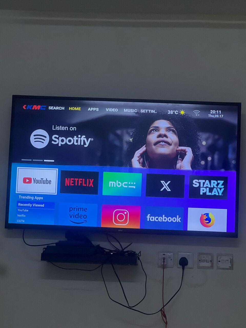Al Malaz, Electronics, SAR 800,  55inch Smart Tv Software-android (2 Month Warranty Until Nov-16)