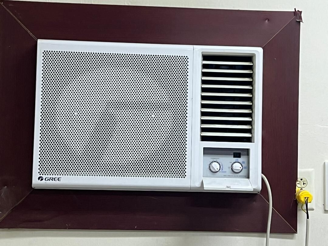 Al Thuqbah, Air Conditioners, SAR 1200,  2T Split Unit