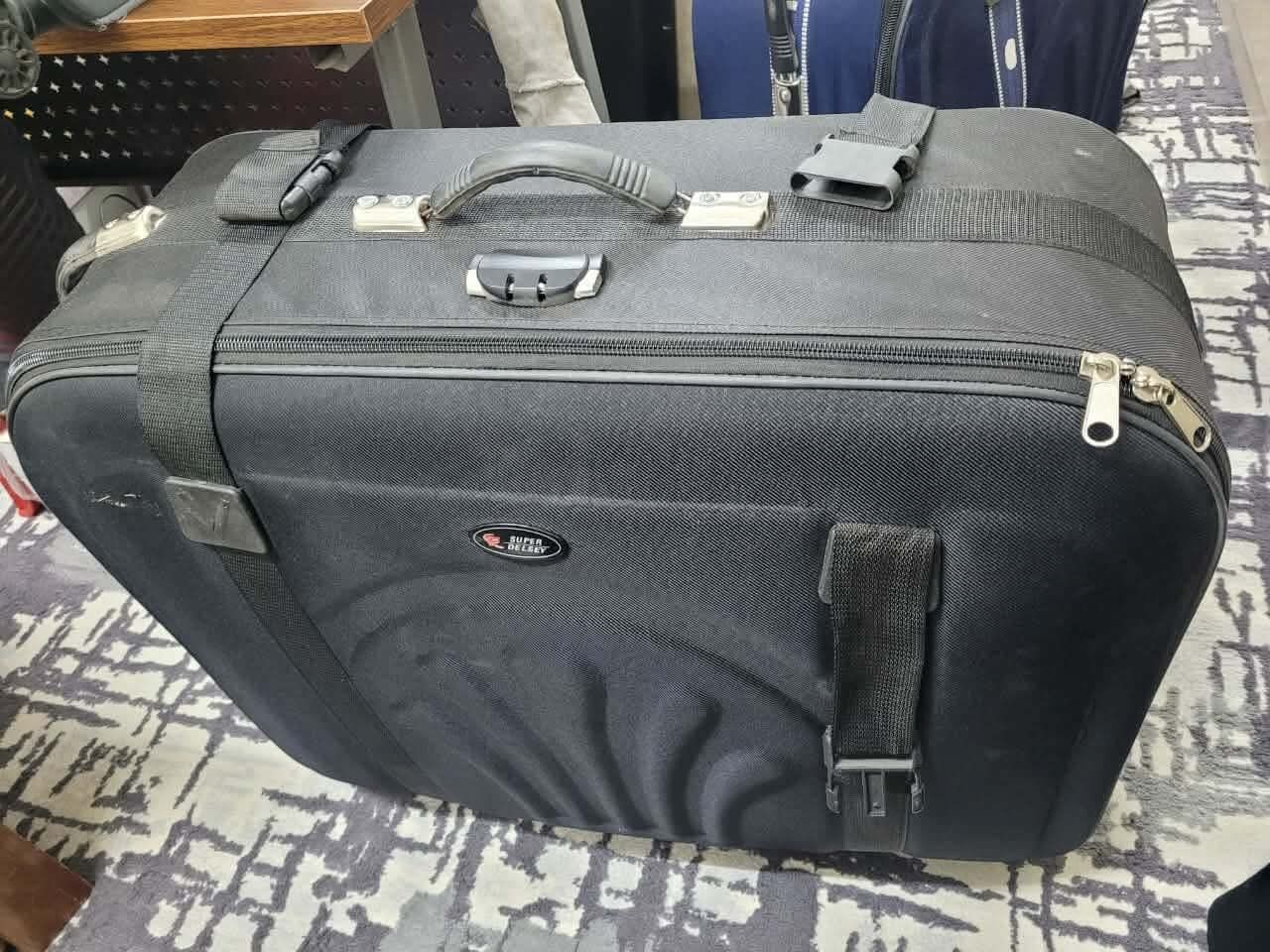 Riyadh, Household Items, SAR 300,  Suitcase Well Condition