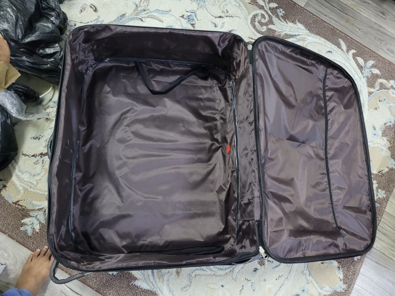 Riyadh, Household Items, SAR 300,  Suitcase Well Condition