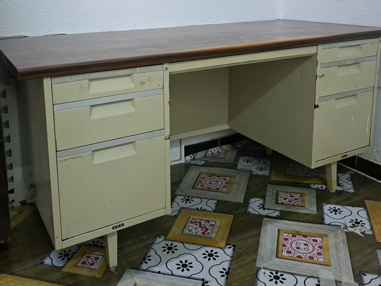 Salamah, Household Items, SAR 180,  Two Side Drawer Steel Table