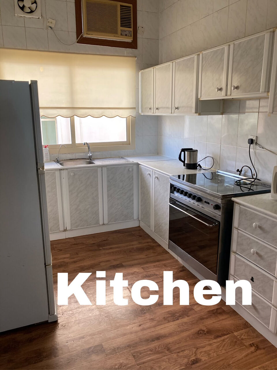 Jidhafs, Apartments, Flats, Houses & Villas, BHD 200/year,  3 BR,  RENT - BU QUWAH