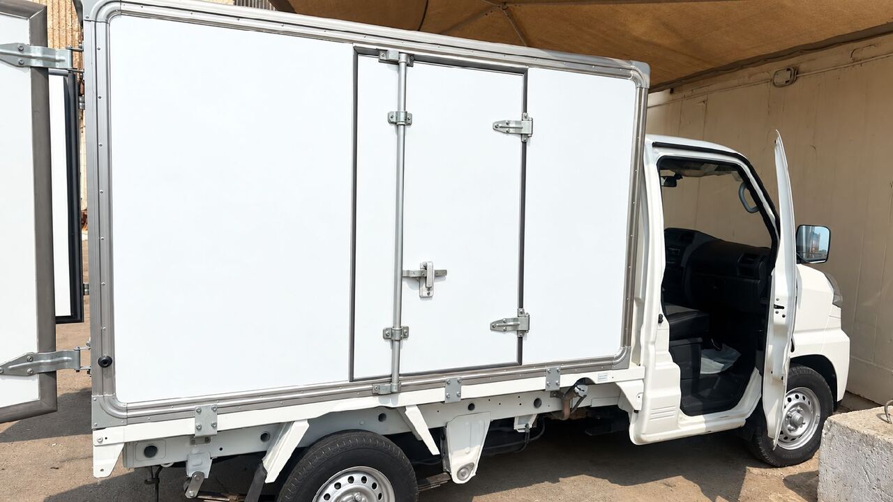Jeddah, Vehicles, Cars & Trucks , SAR 35500,  Cmc,  2021,  Manual,  19824 KM,   Veryca Freezer Van, Model