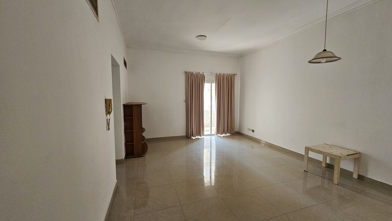 Juffair, Apartments, Flats, Houses & Villas, 250/month,  2 BR,  Spacious, Semifurnished, Inclusive Ewa.closedkitchen, Gascooking.Juffair.39128508.Benny.