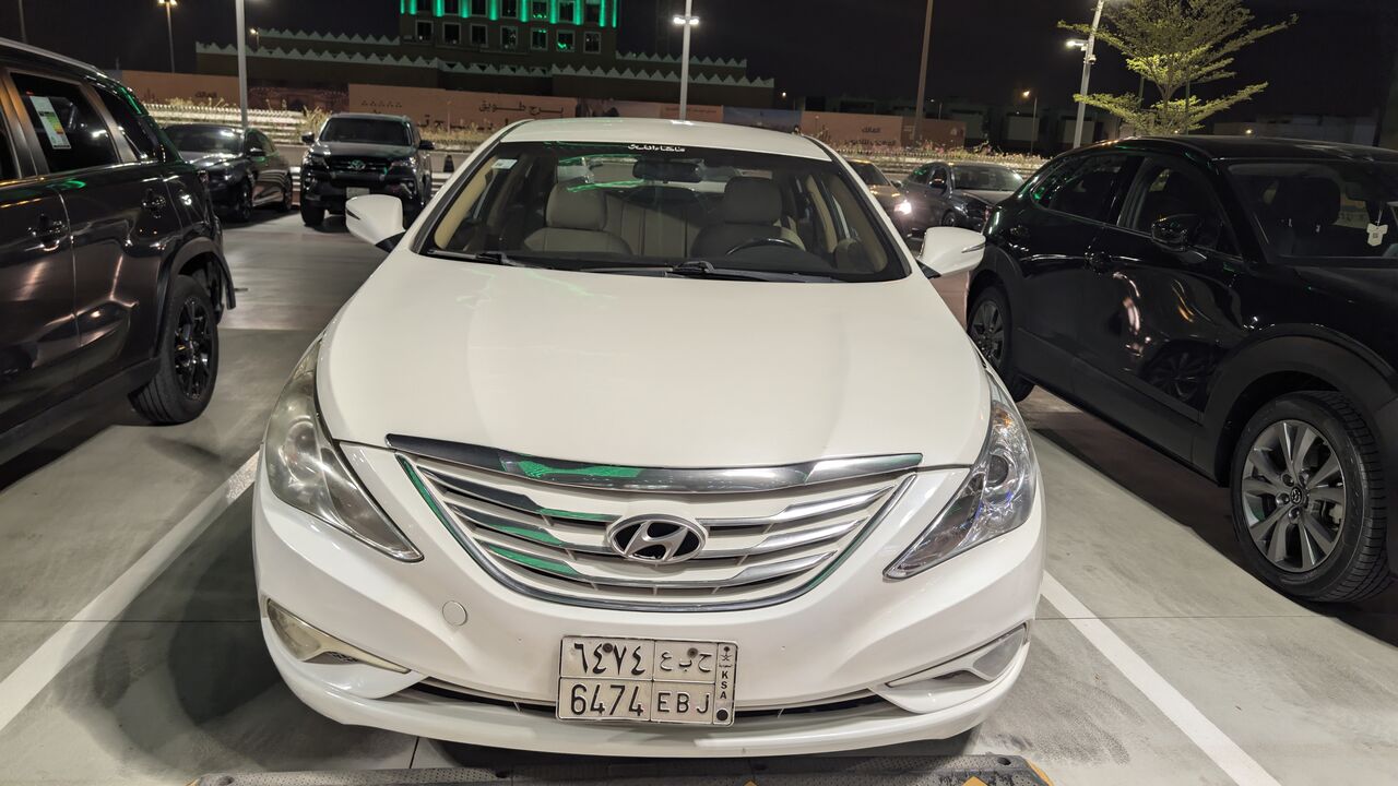 Riyadh, Vehicles, Cars & Trucks , SAR 21000,  Hyundai Sonata,  2014,  Automatic,  417000 KM,  For Urgent Sale
