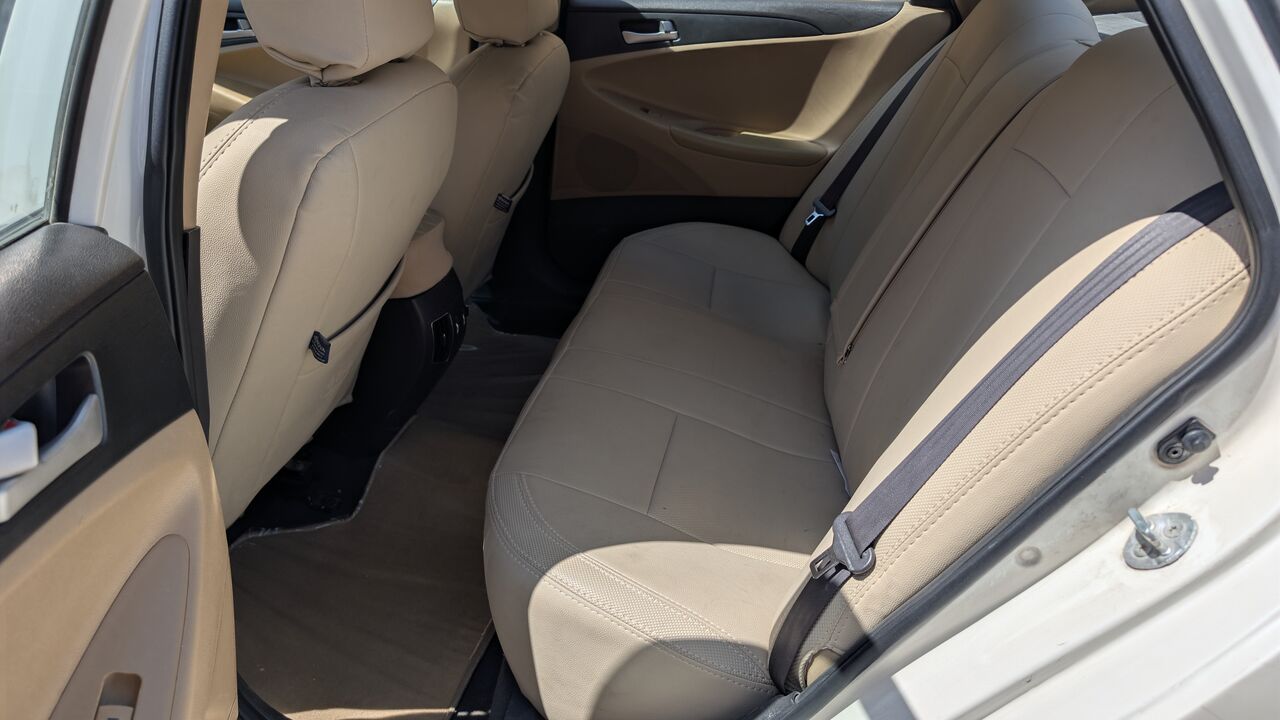 Riyadh, Vehicles, Cars & Trucks , SAR 21000,  Hyundai Sonata,  2014,  Automatic,  417000 KM,  For Urgent Sale