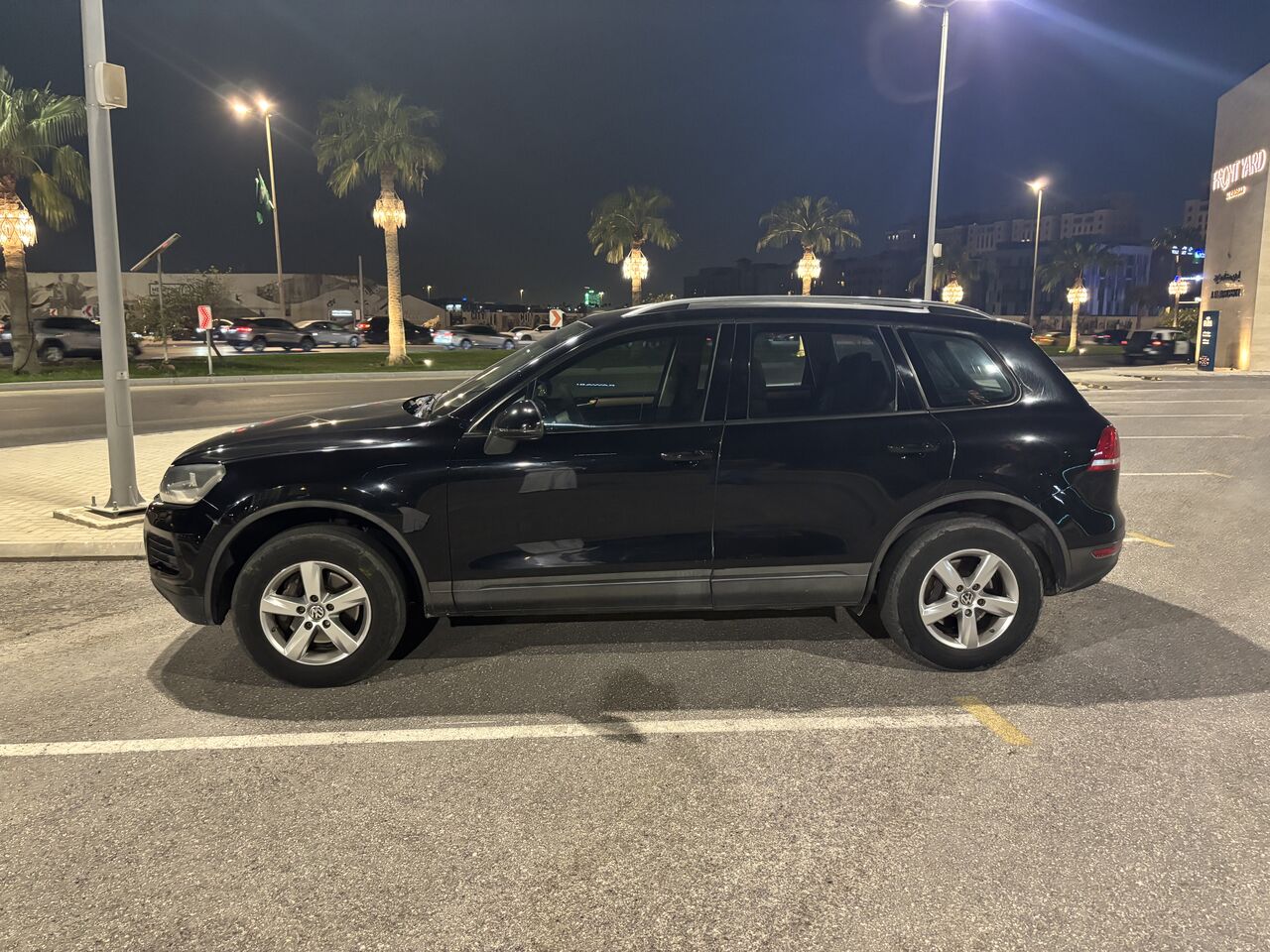 Manama, Vehicles, Cars & Trucks , BHD 3300,  VW TOUAREG 2014,  2014,  Automatic,  215500 KM,