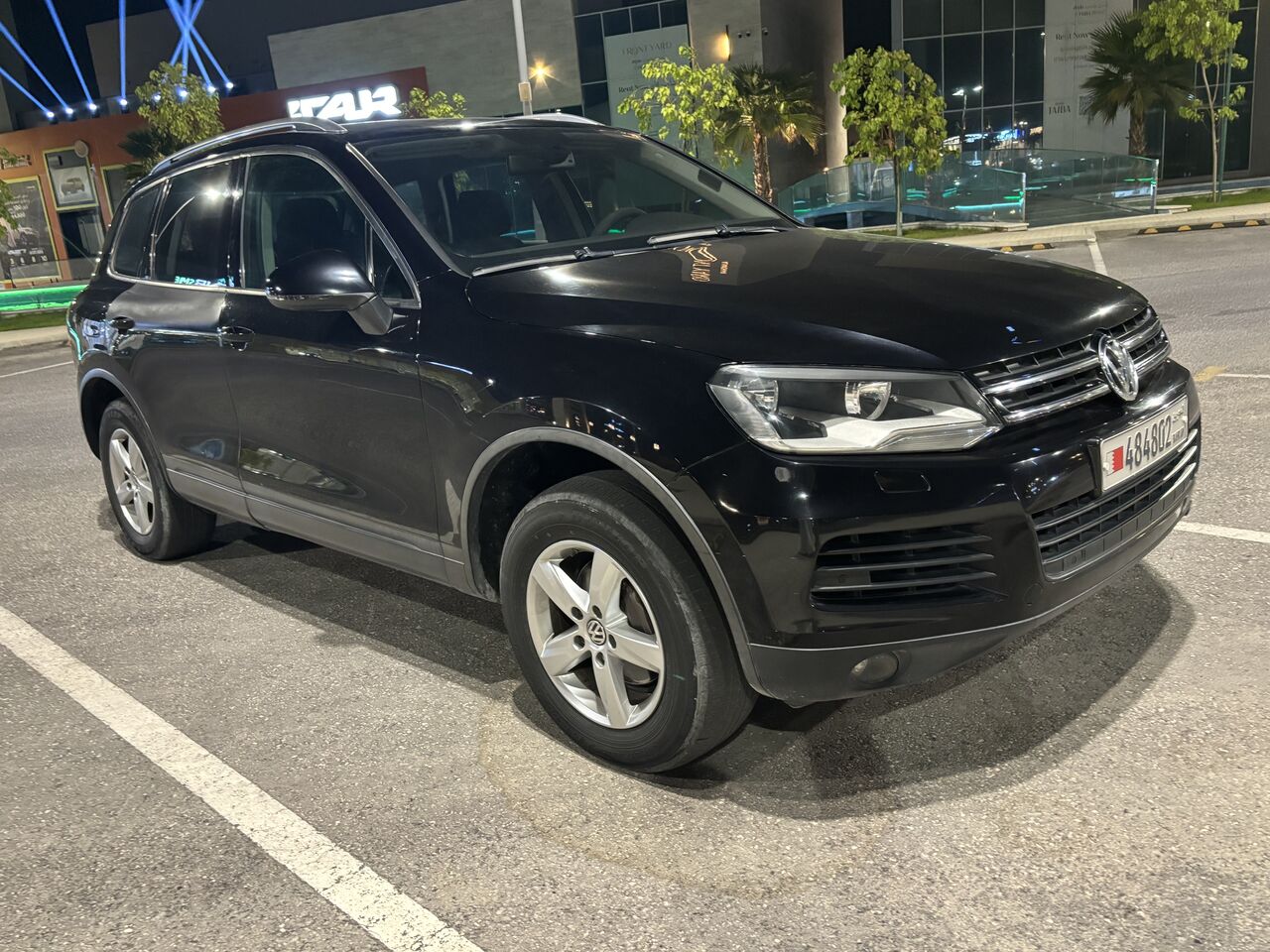 Manama, Vehicles, Cars & Trucks , BHD 3300,  VW TOUAREG 2014,  2014,  Automatic,  215500 KM,