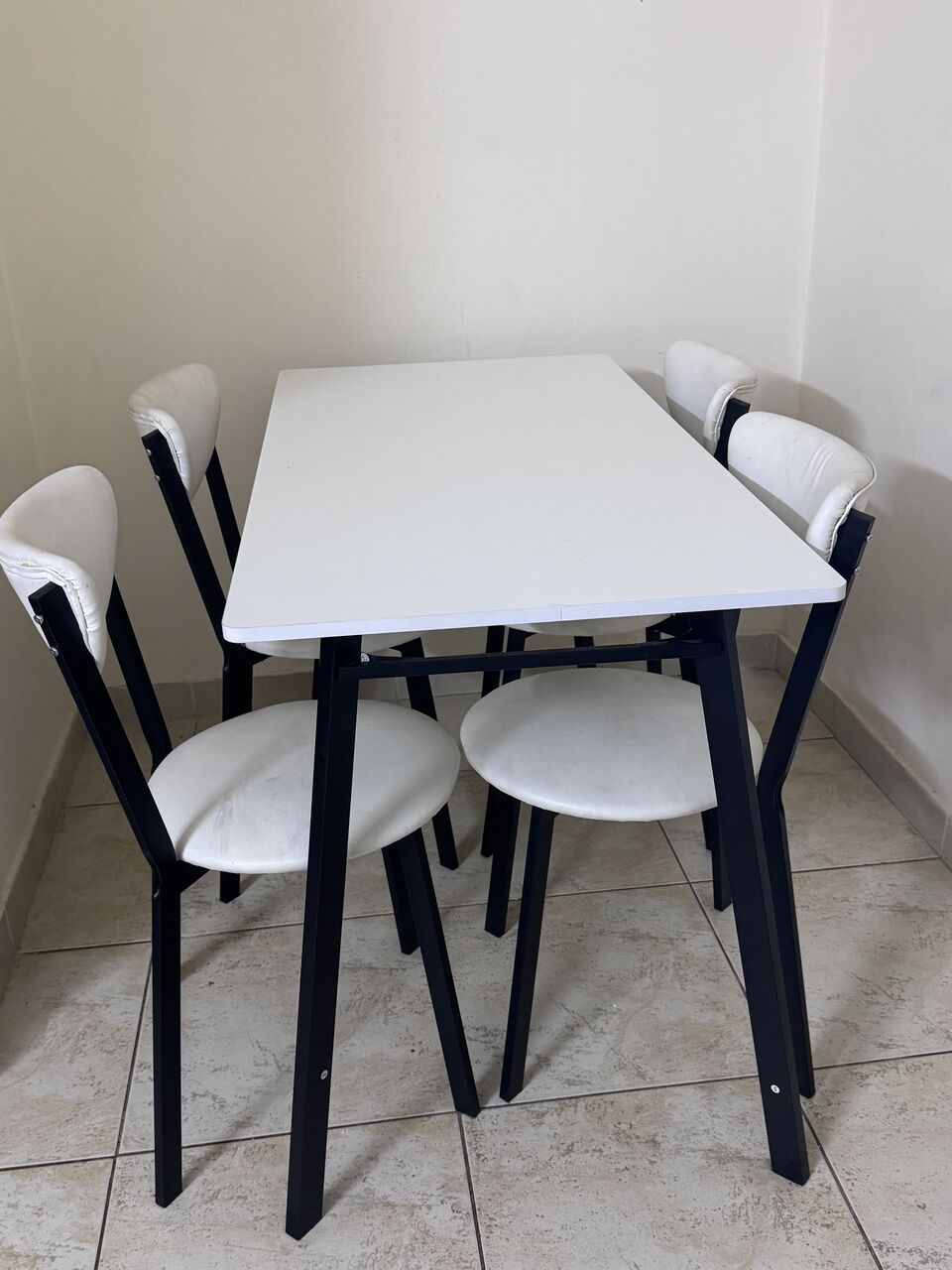 Al Sulaymaniyyah, Household Items, SAR 500,  Dining Table From Amazon For Sale . Brand New