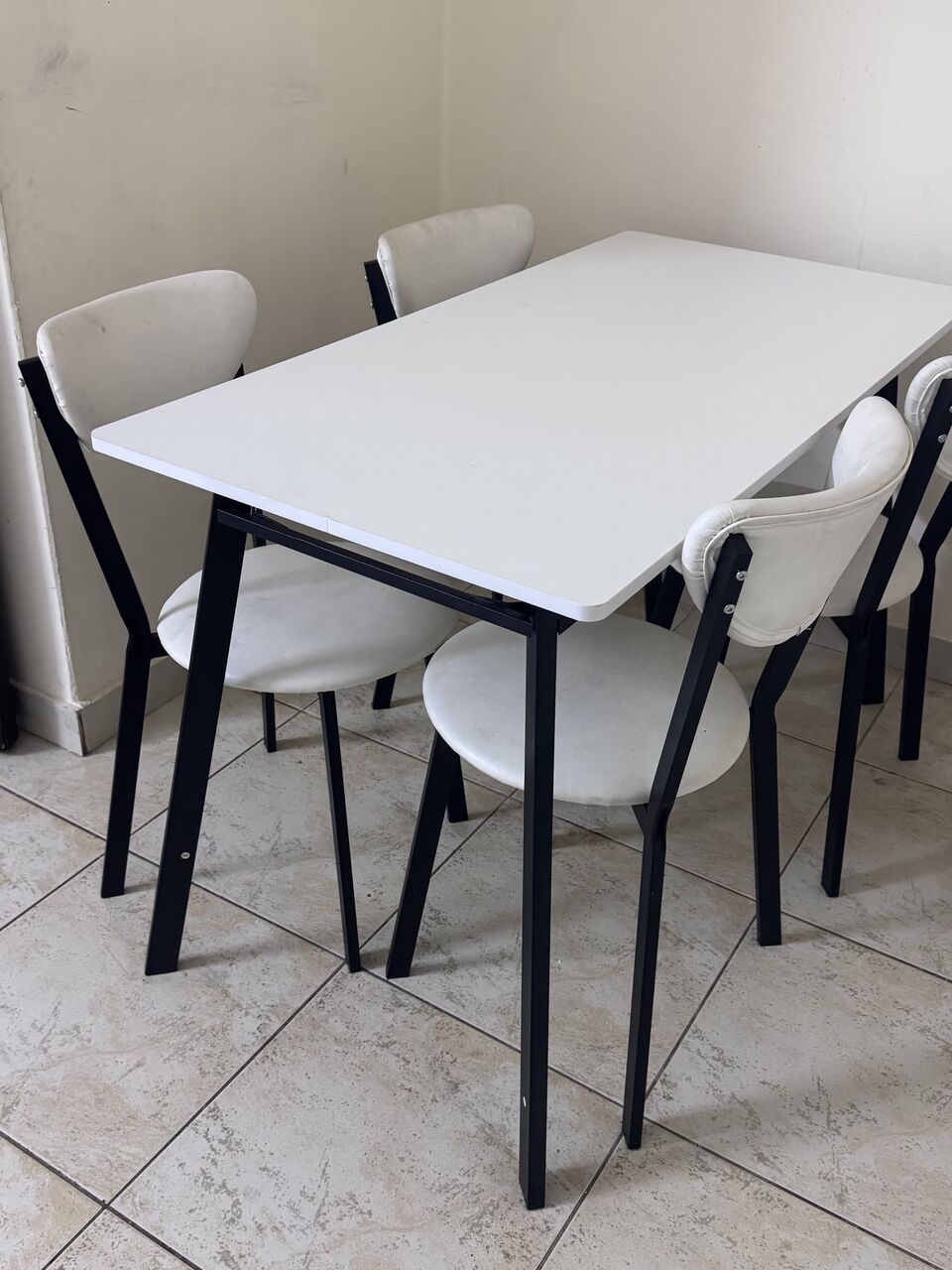 Al Sulaymaniyyah, Household Items, SAR 500,  Dining Table From Amazon For Sale . Brand New